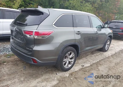 2015 Toyota Highlander Xle V6 z USA, uszkodzony, nr VIN 5TDJKRFH1FS192115